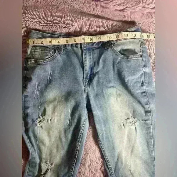 Encore 11 Distressed Skinny Jeans - Picture 5 of 7